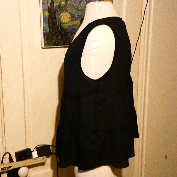 NWOT- Jessica Simpson XL Black Dressy or Casual Tank Top w/ See Through Stripes - Picture 4 of 9